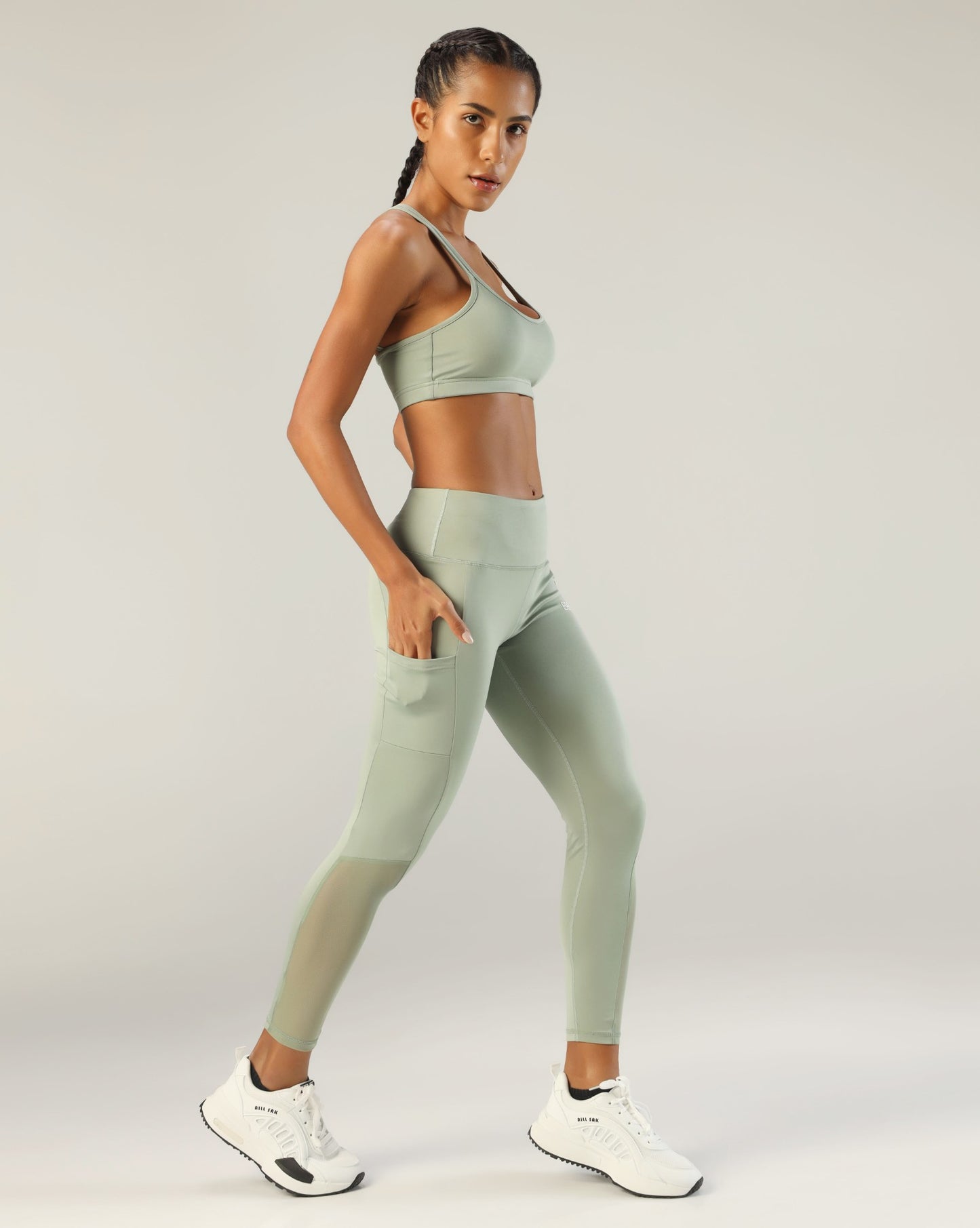 Go-To Crossover Sports Bra - Pista
