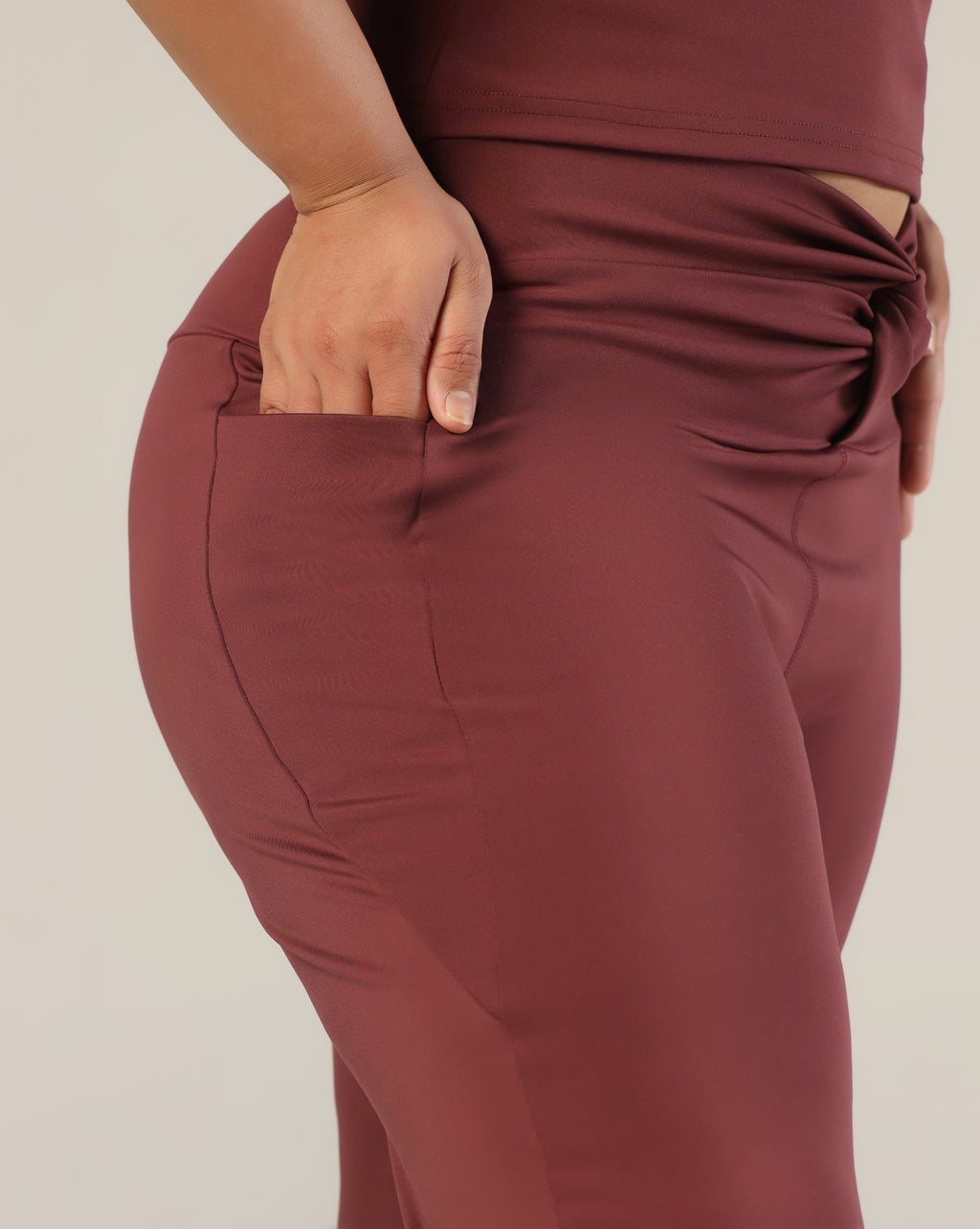 FlowTwist Leggings - Wine
