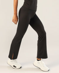 Everyday Flared Pants - Black