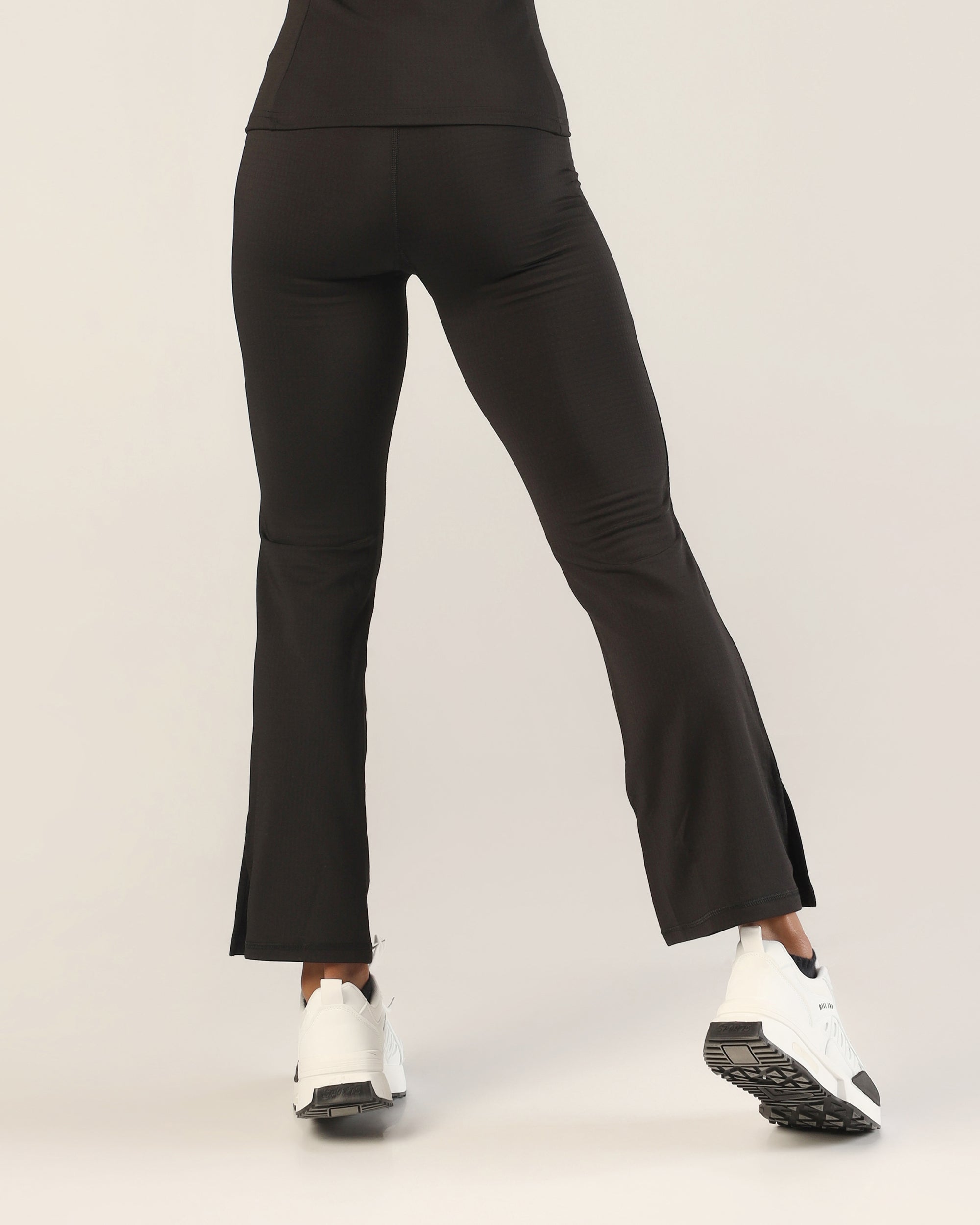 Everyday Flared Pants - Black