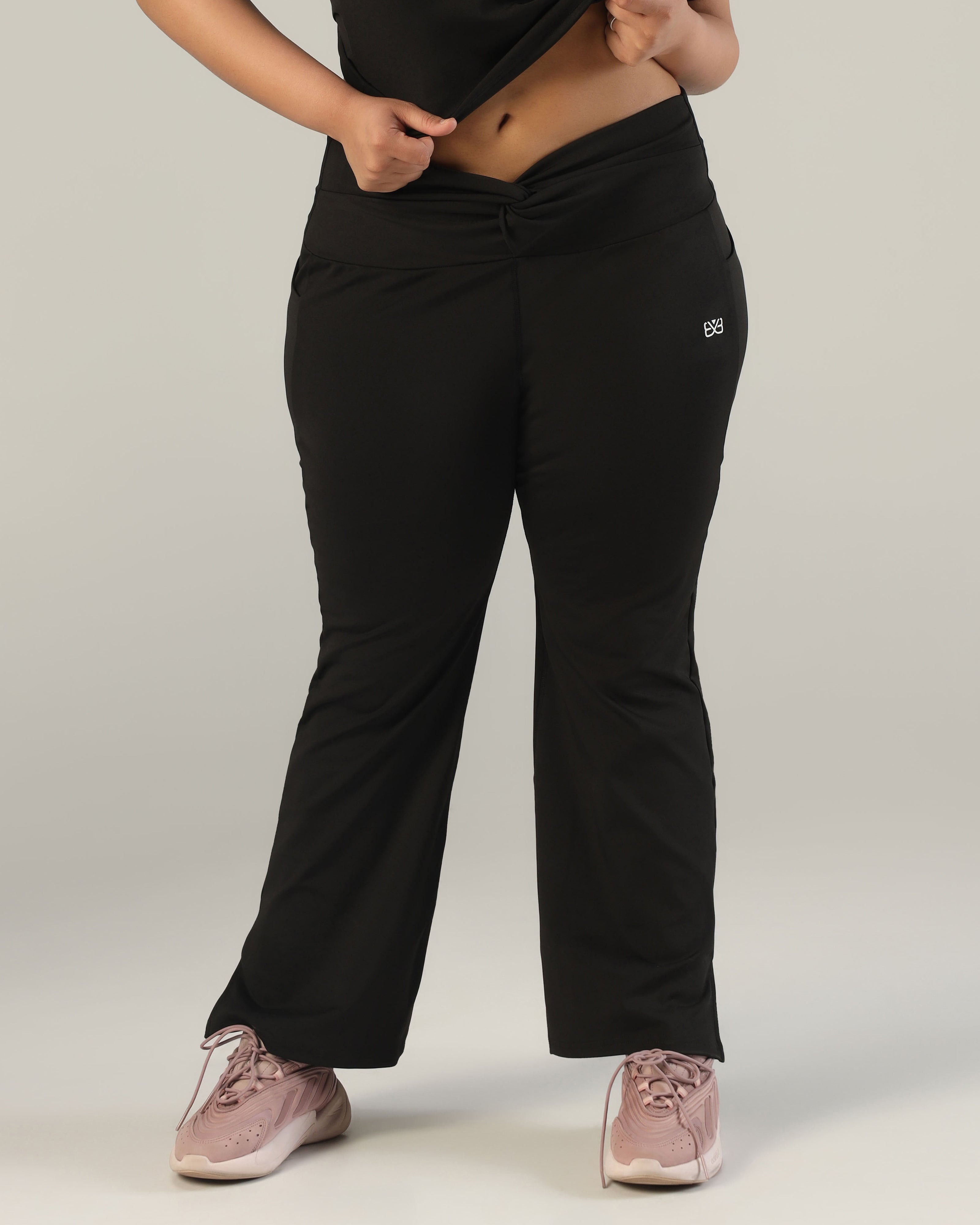 FlowTwist Leggings - Black