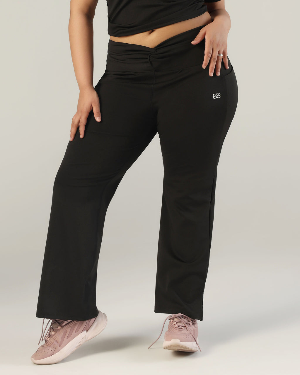 FlowTwist Leggings - Black