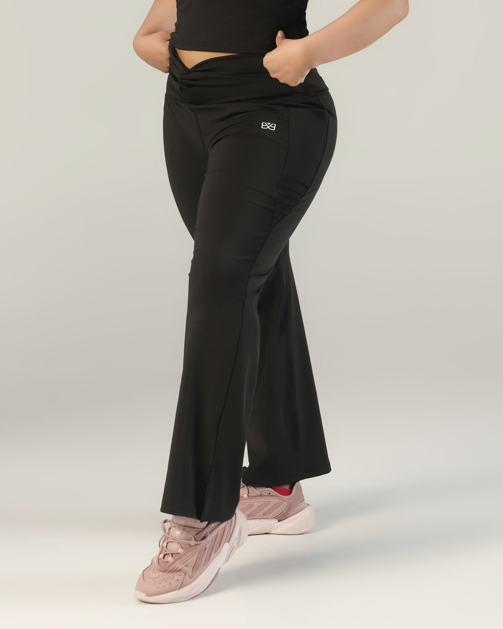 FlowTwist Leggings - Black