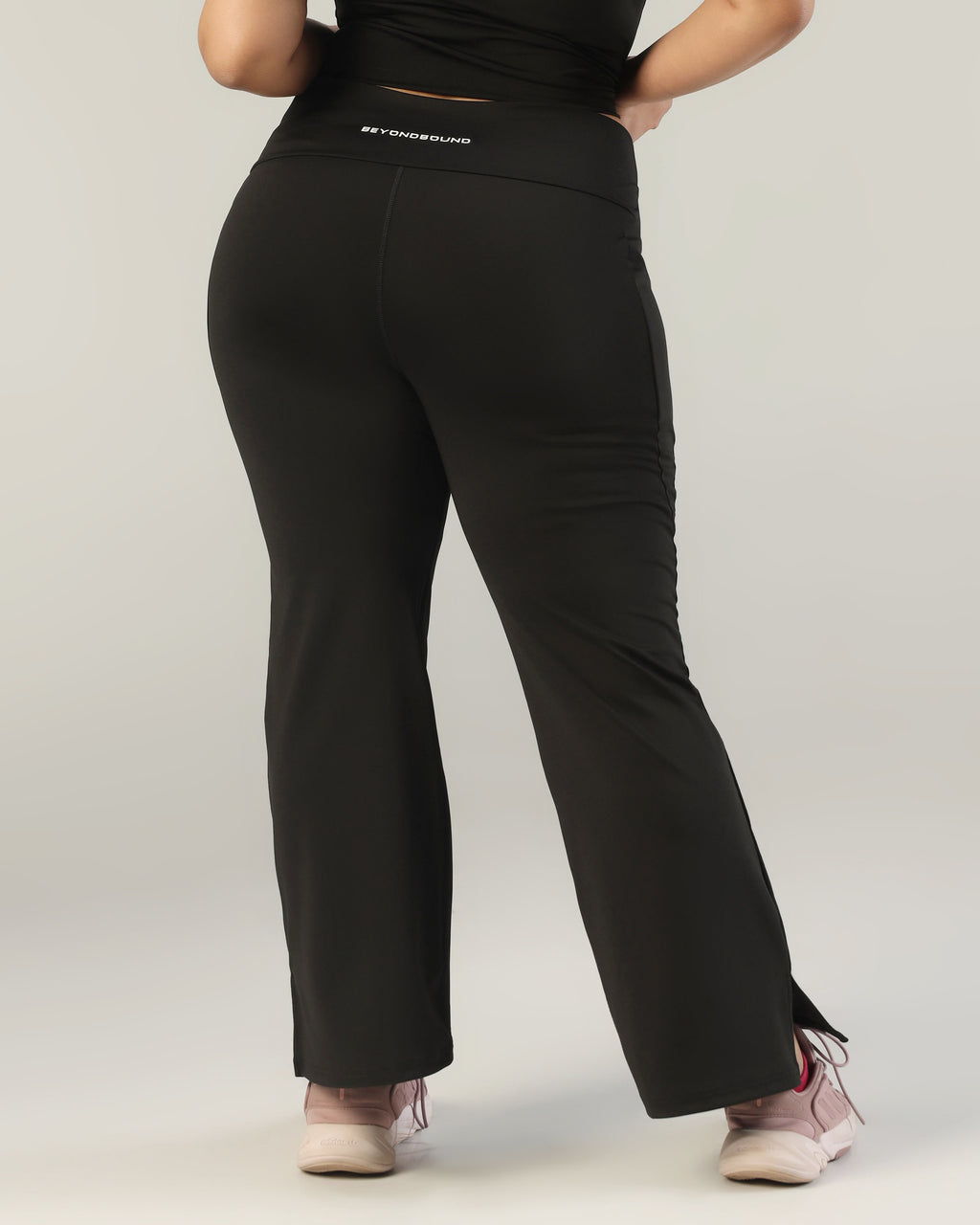 FlowTwist Leggings - Black