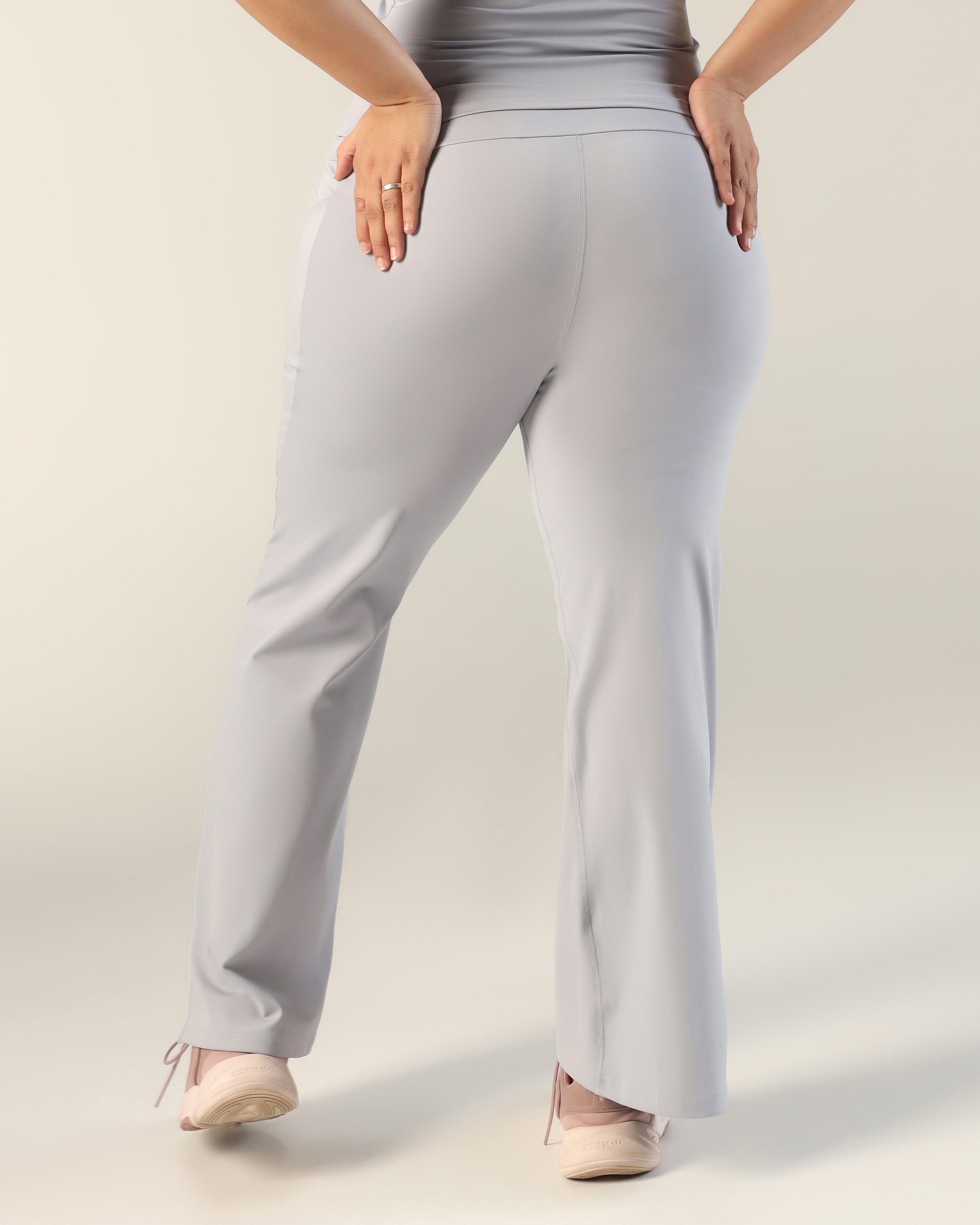 FlowTwist Leggings - Powder Purple