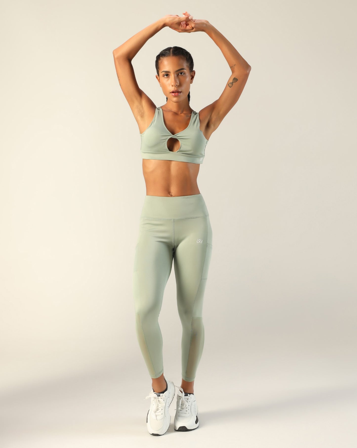 Go-To Twisted Sports Bra - Pista