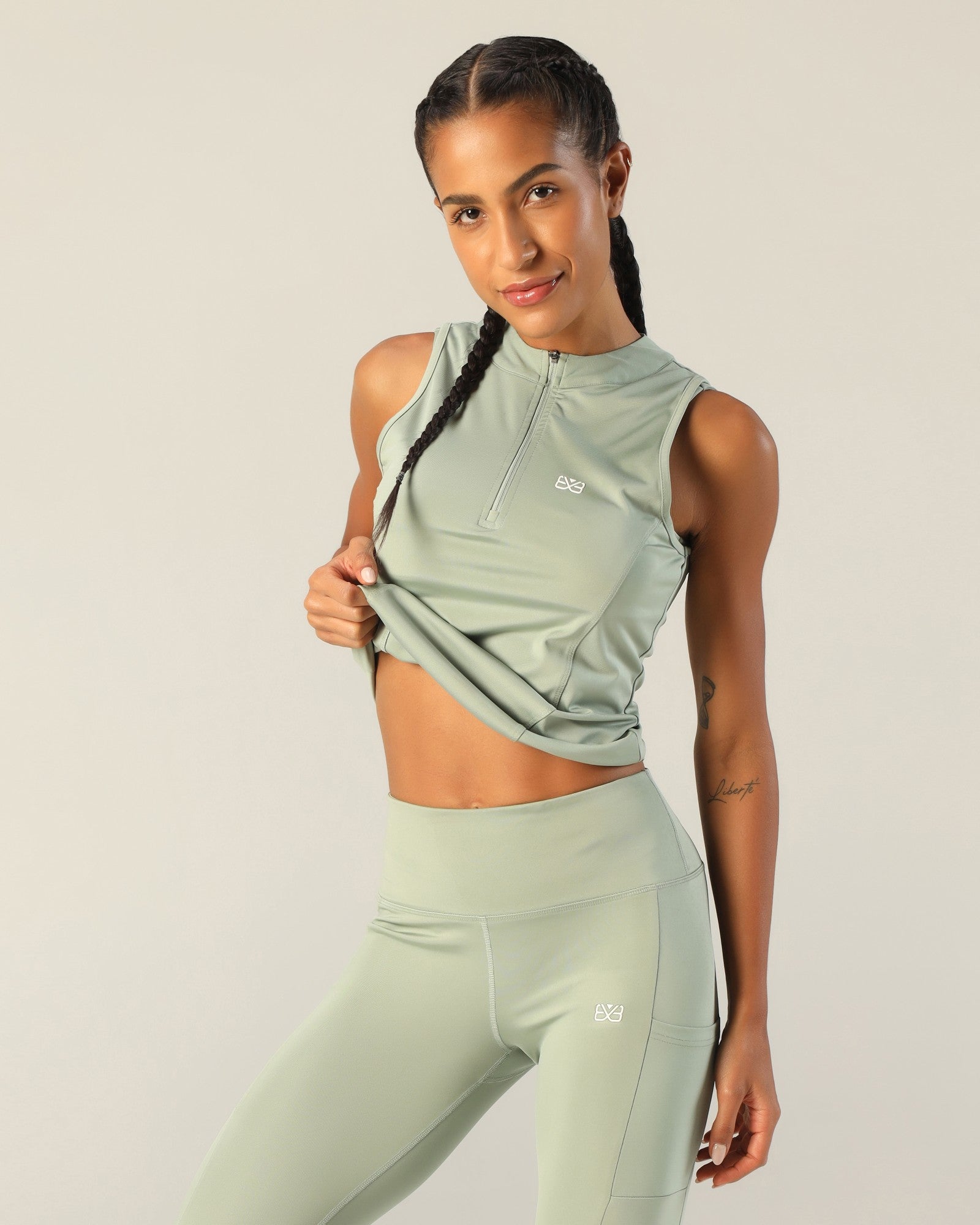 Classic Fitted Zipper Vest - Pista