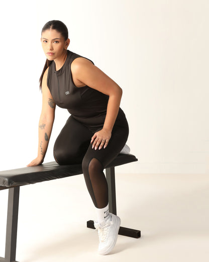 Classic Fitted Zipper Vest - Black