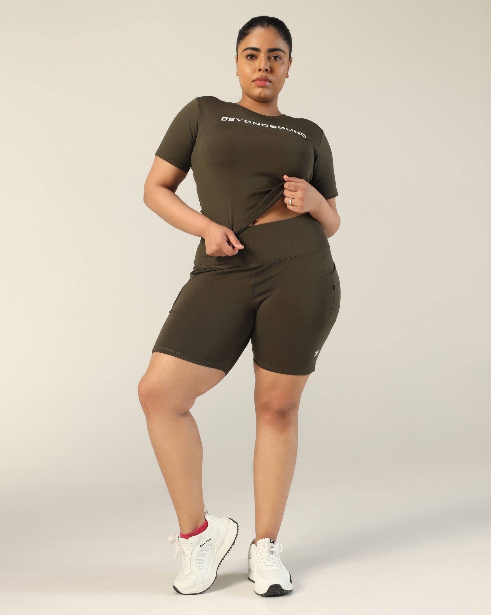 Stride Shorts - Mehendi