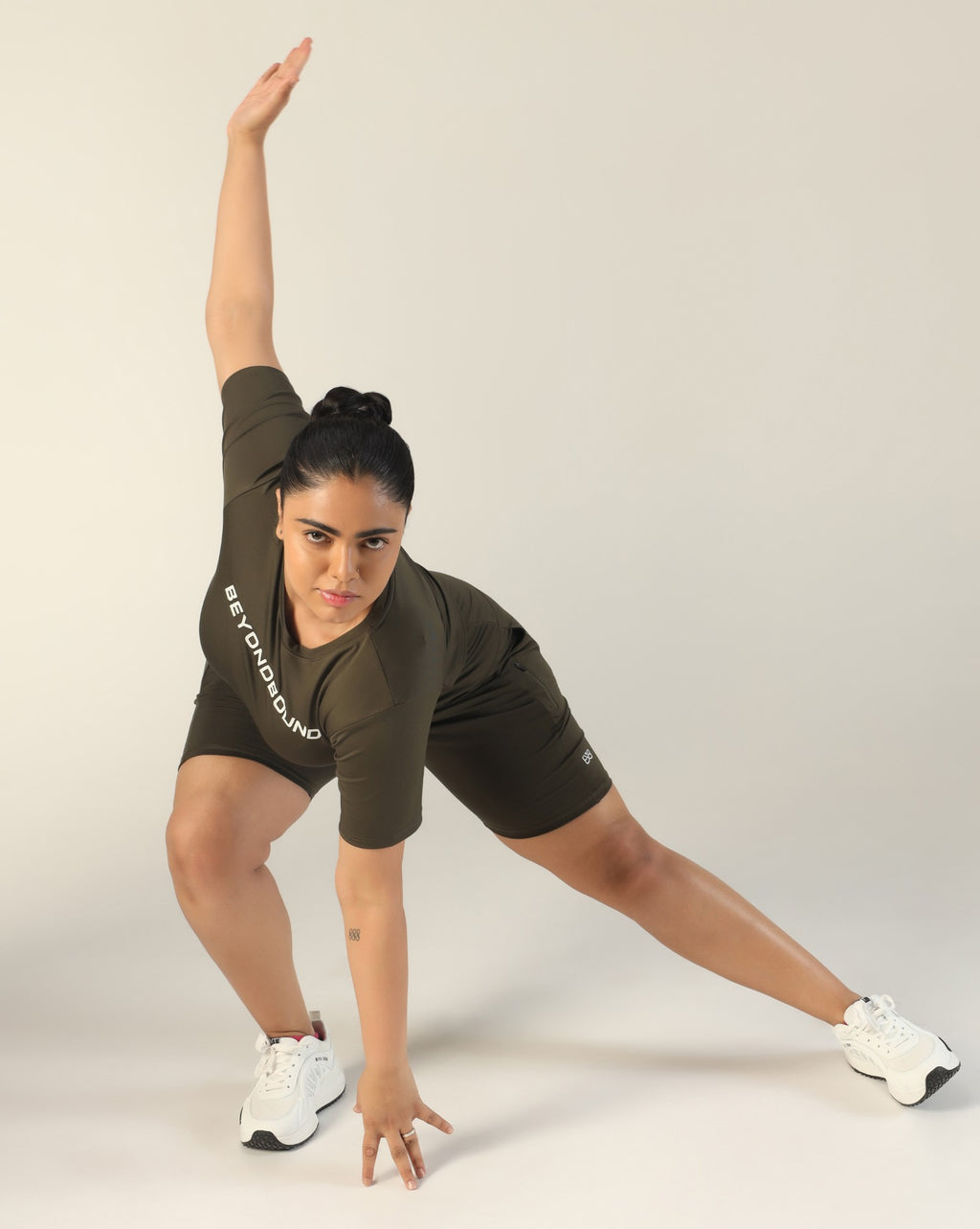 Stride Shorts - Mehendi