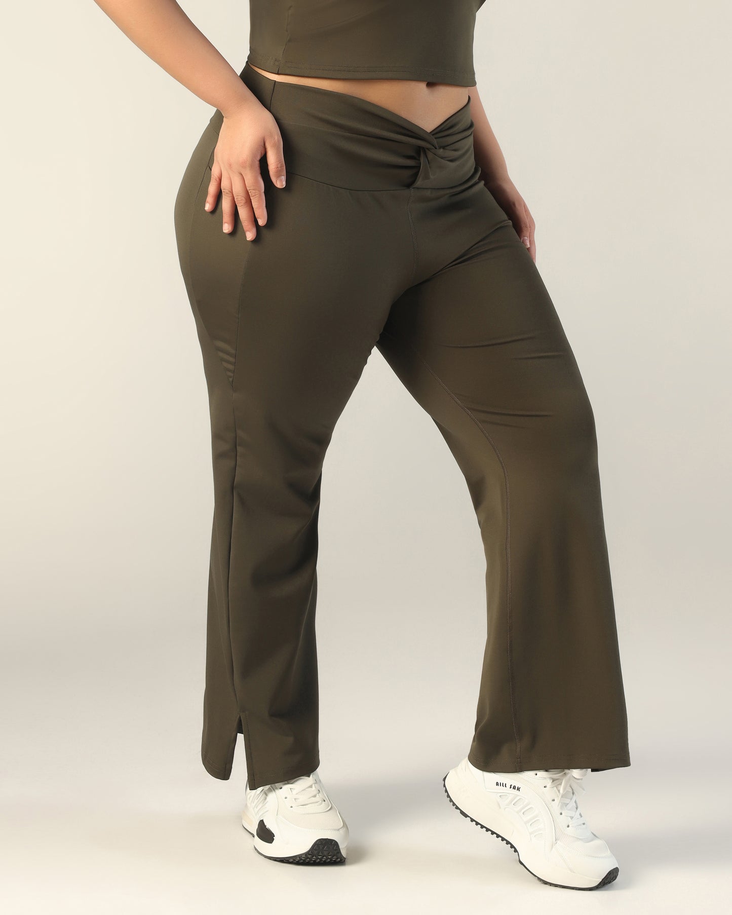 FlowTwist Leggings - Mehendi