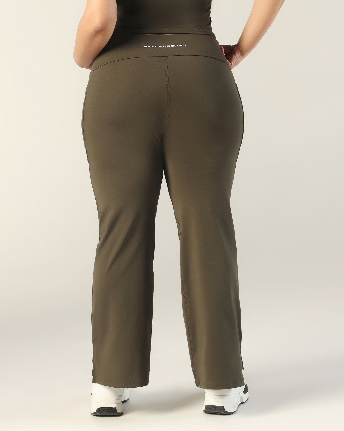 FlowTwist Leggings - Mehendi
