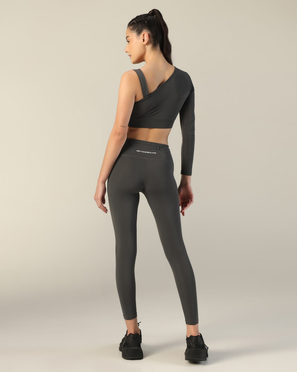 Asymmetric Crop Top - Dark grey