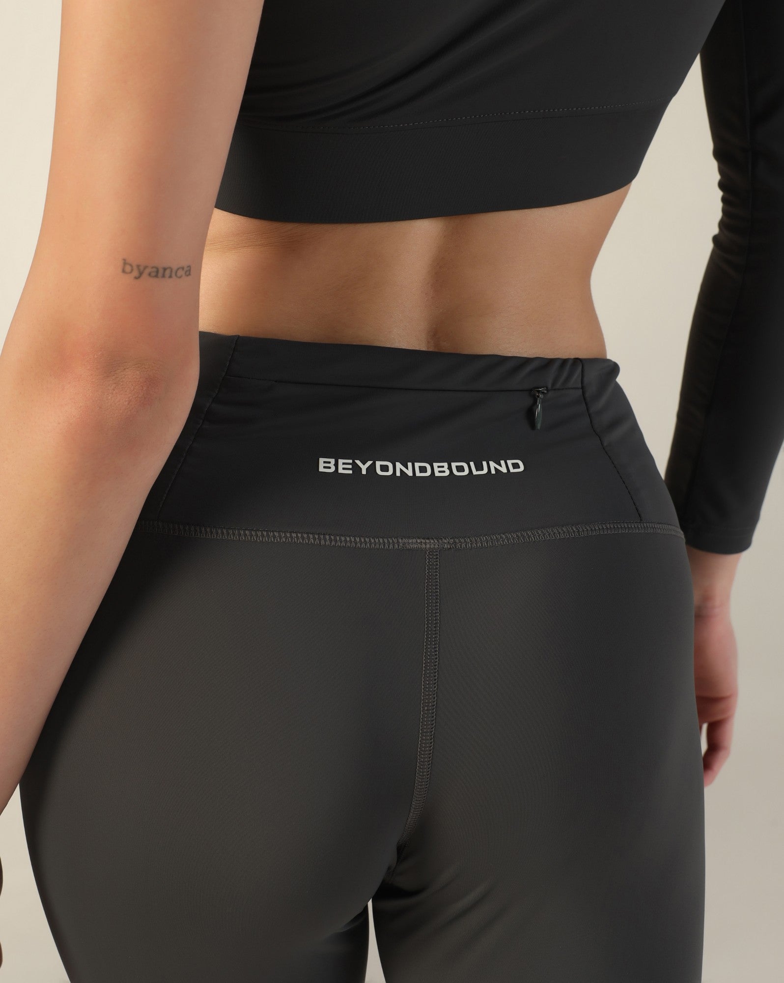 Asymmetric Crop Top - Dark grey