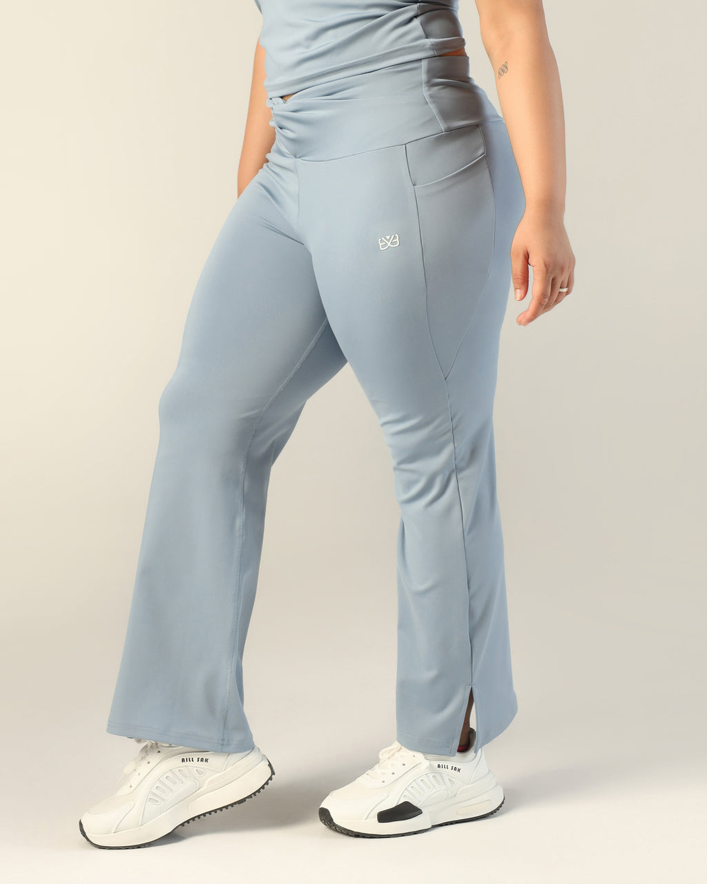 FlowTwist Leggings - Sky Blue