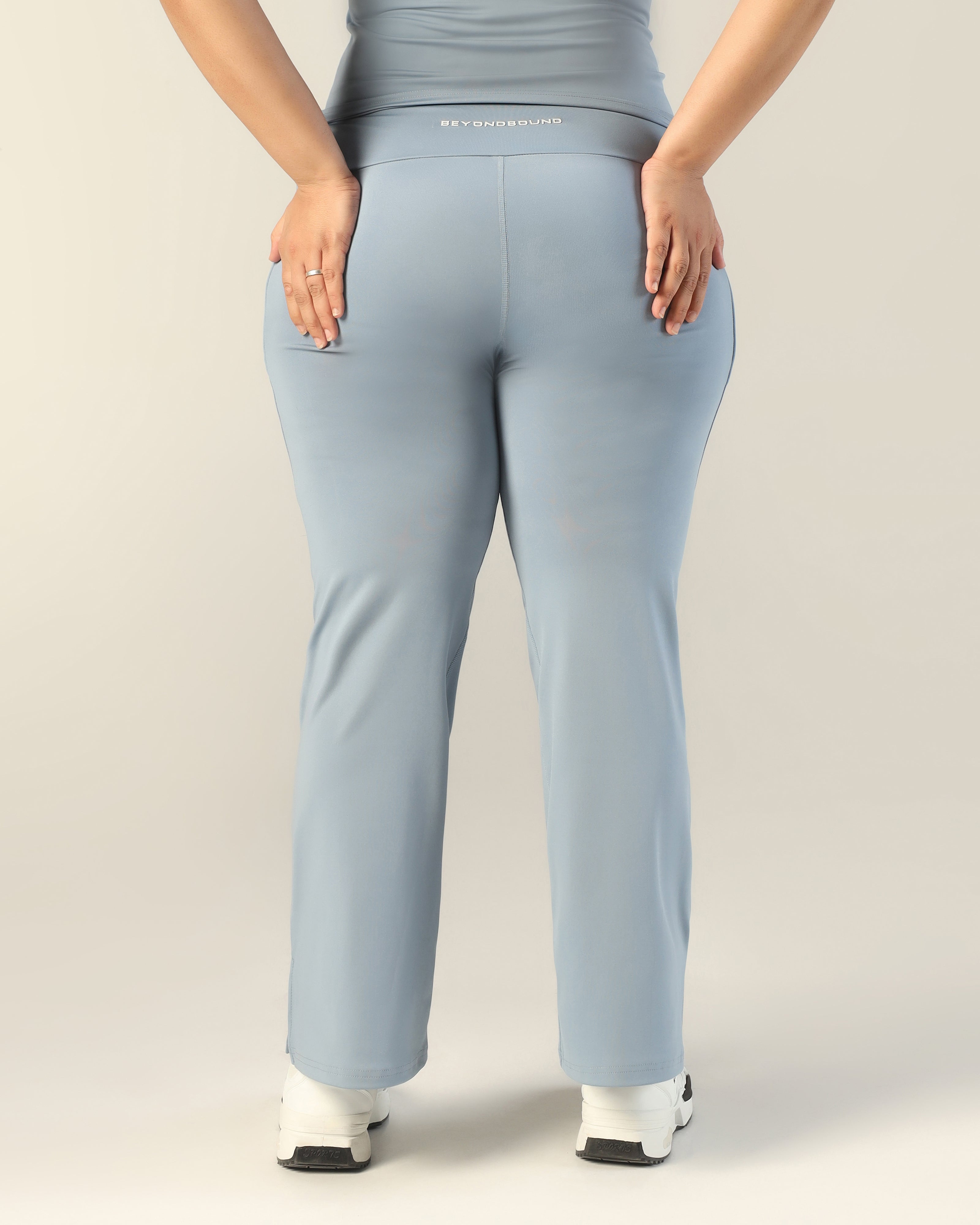 FlowTwist Leggings - Sky Blue