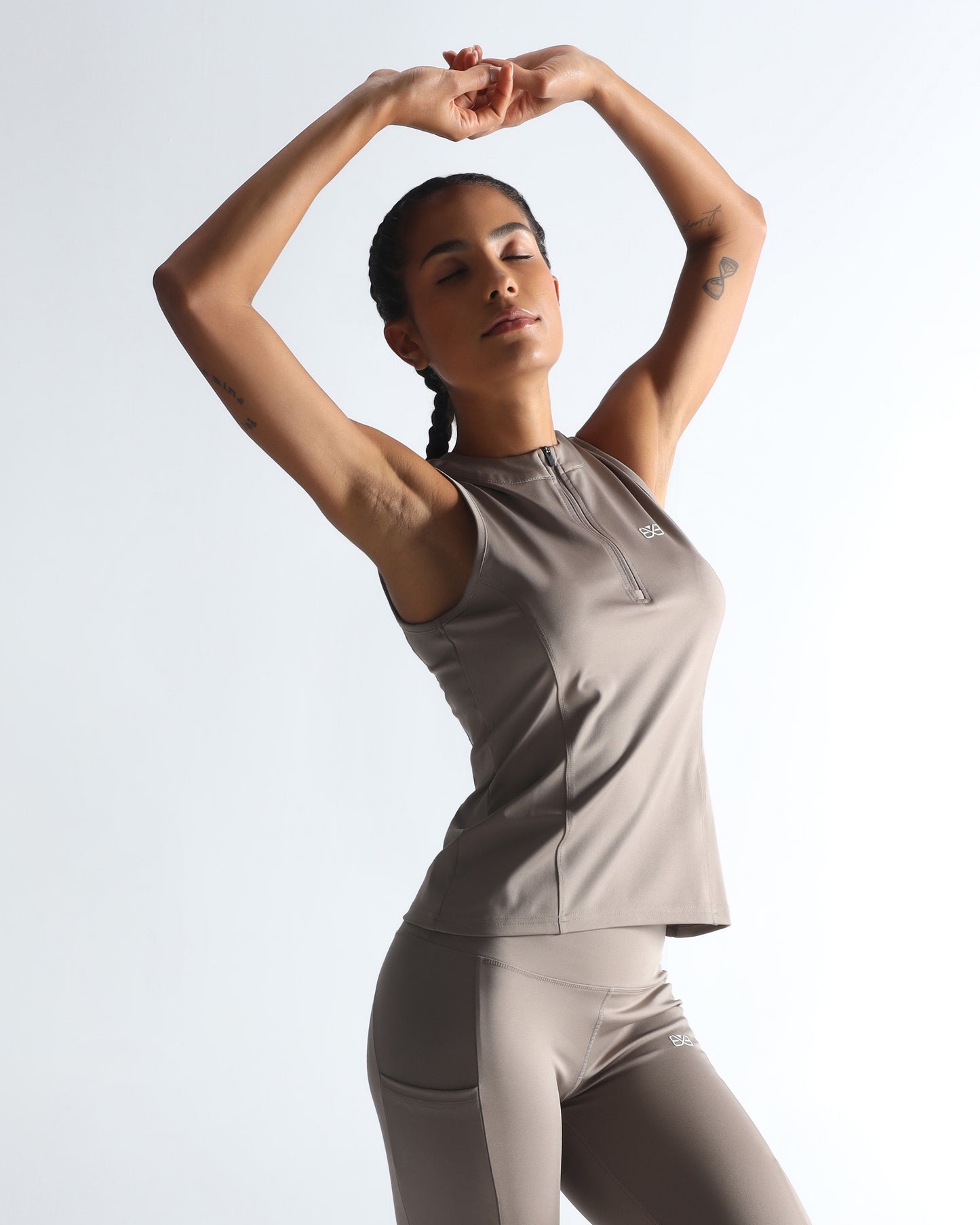 Classic Fitted Zipper Vest - Silver Mink