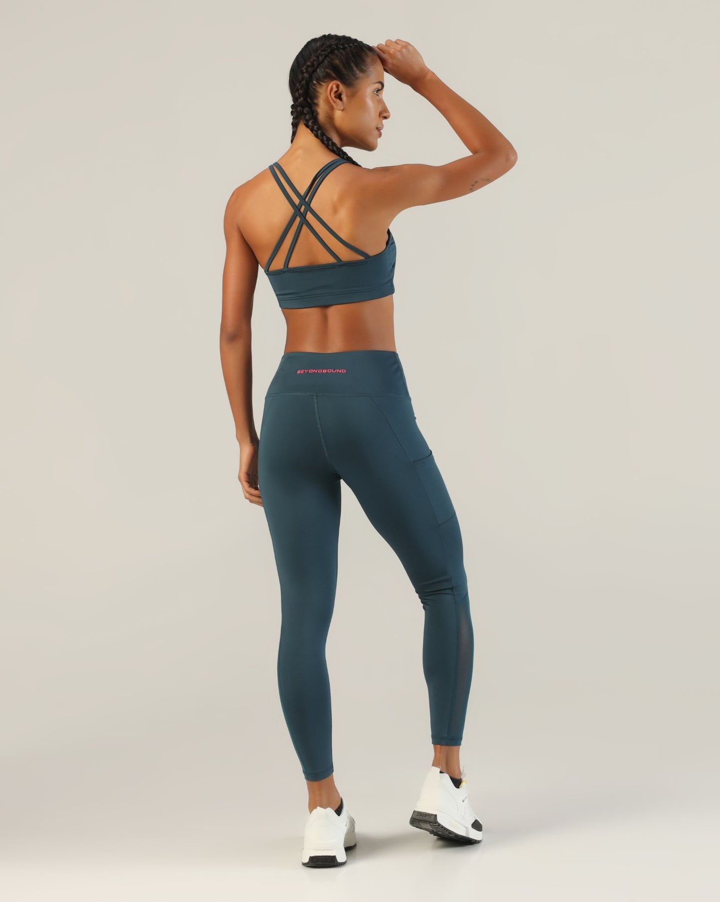 Go-To Crossover Sports Bra - Airforce blue