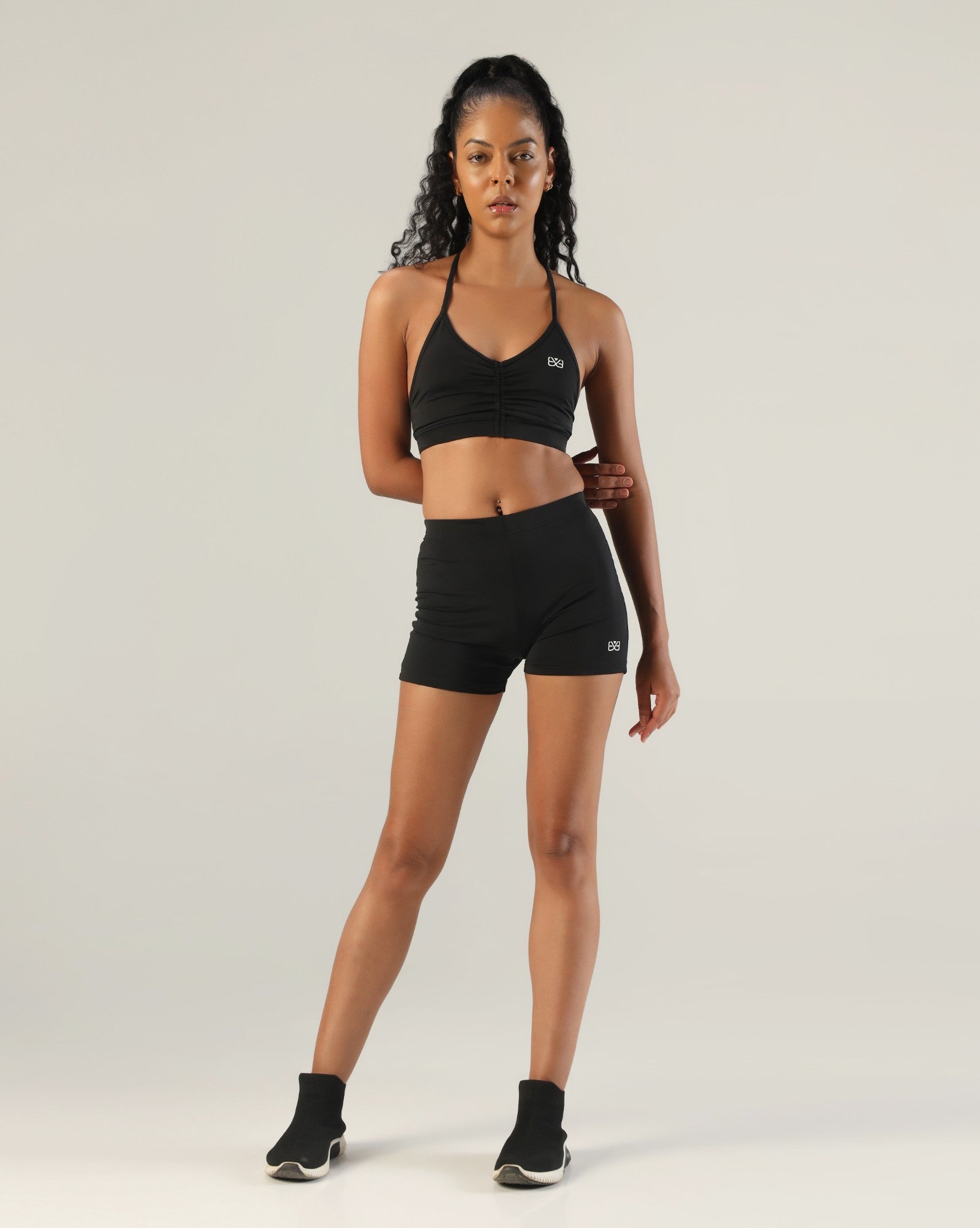 Timeless Strappy Sports Bra - Black