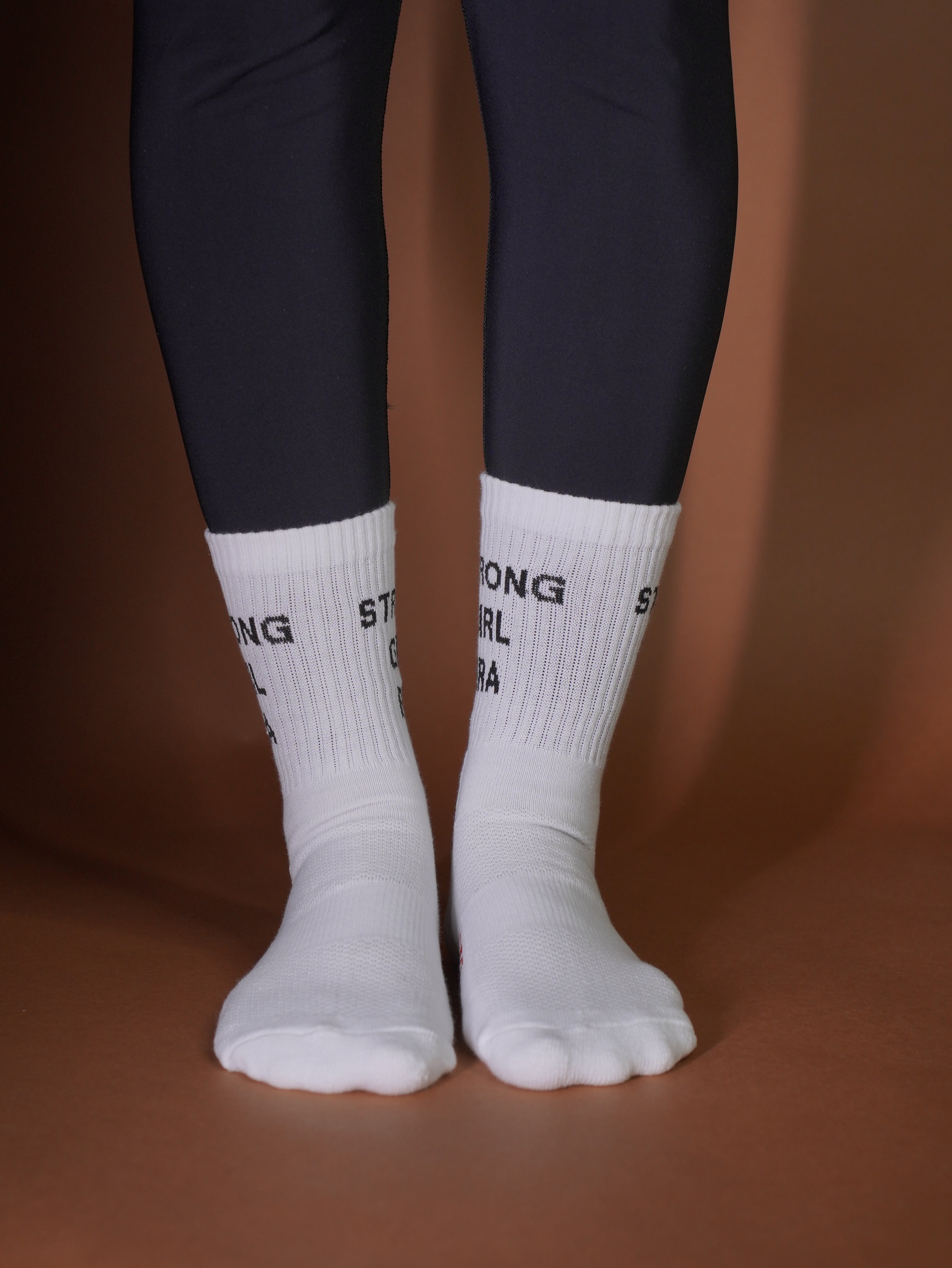 Strong Girl Era – White