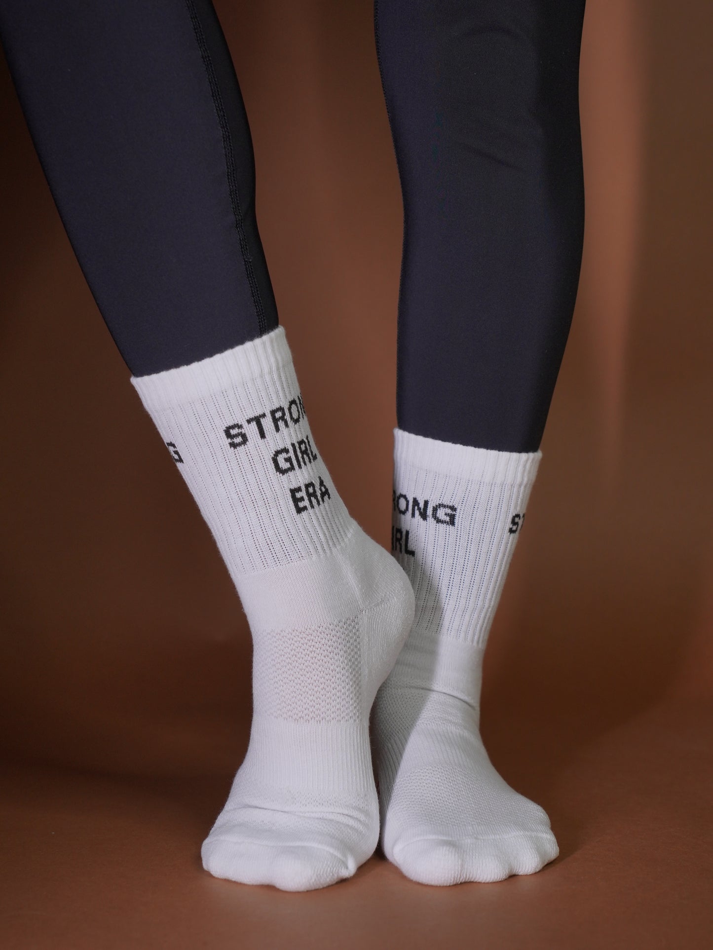 Strong Girl Era – White